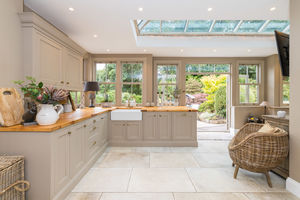 Kitchen- click for photo gallery